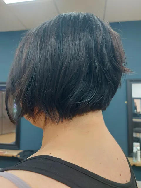 Textured graduated bob haircut
